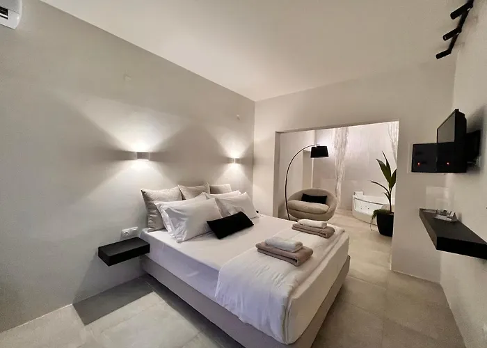 Perla Coco Jacuzzi La Canea